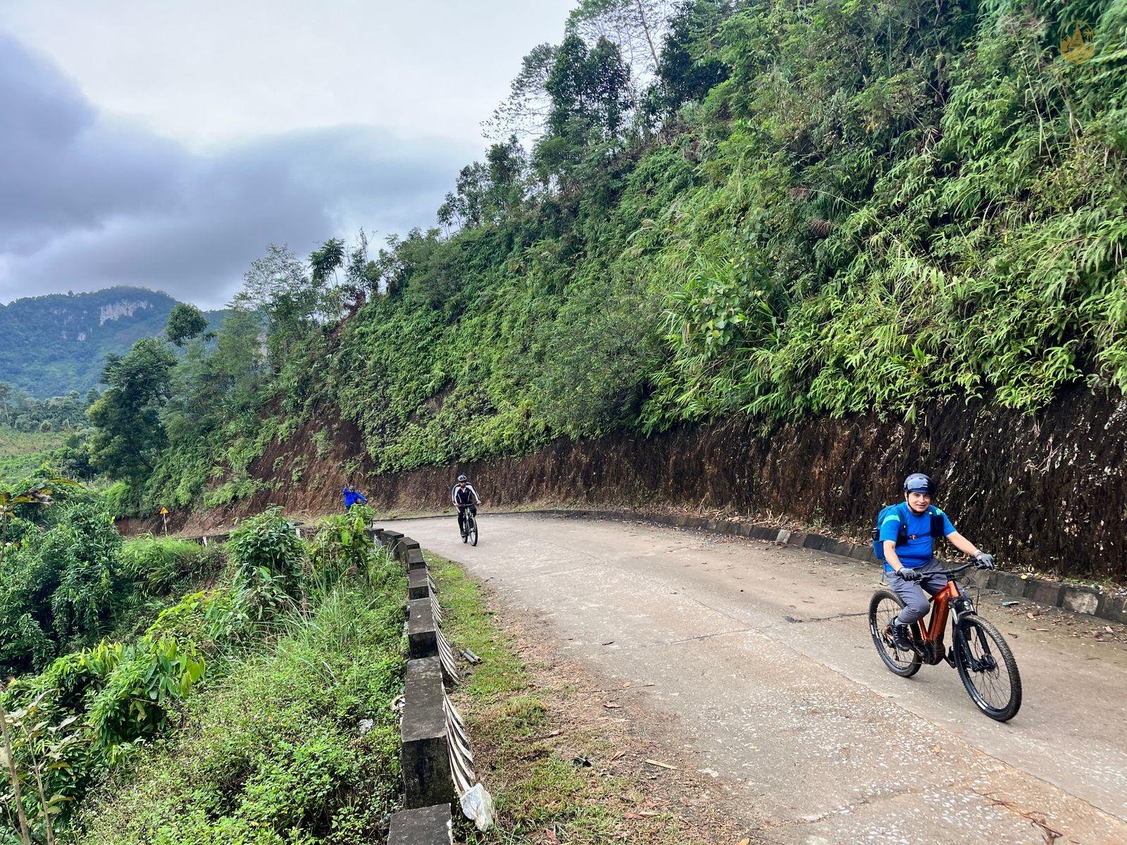 Pedal Beyond the Tourist Trail: The Ultimate Guide to Vietnam Backroads Bicycle Tours