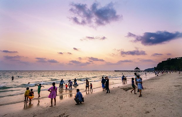 Discover Trekking Tour from Angkor Complex to Sihanoukville 8 Days