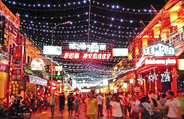 Wonderful Night of Siem Reap Street Food Tour 5 Hours, Night