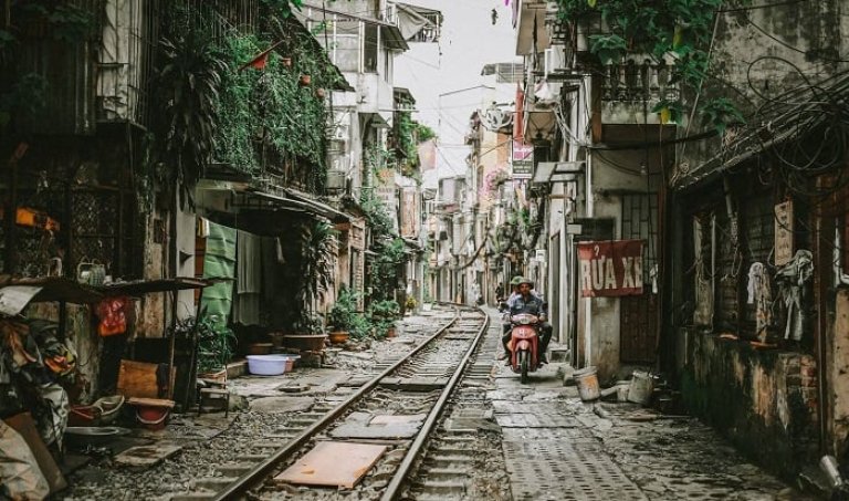Hanoi Train Street
