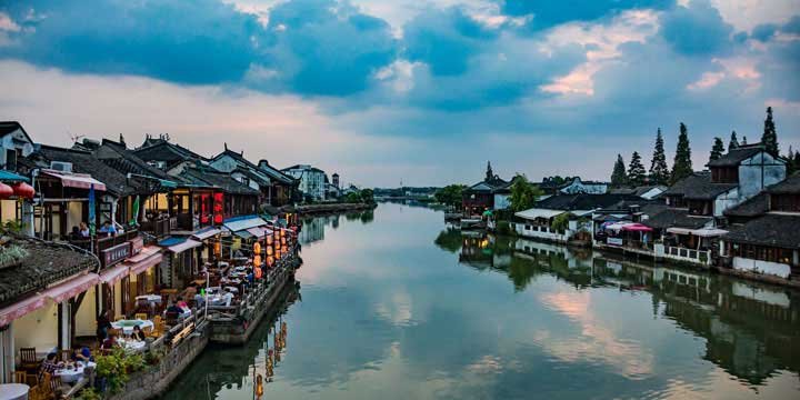 3 Days Best Shanghai and Zhujiajiao Water Town Tour