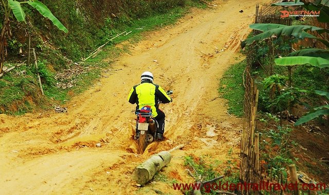 1 Day Luang Prabang Motorbike Tour and Waterfalls