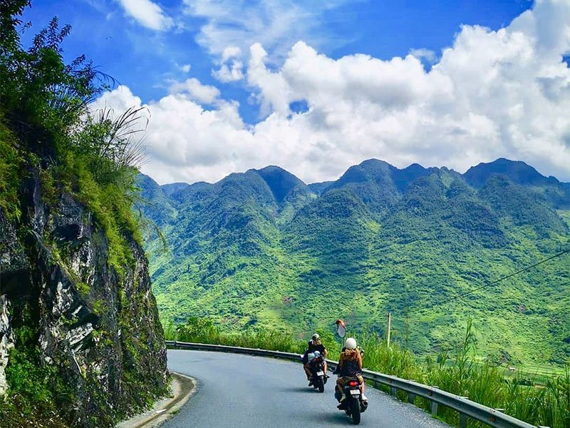 10 reasons to do Hagiang Loop Motorbike Tour with a Local Guide