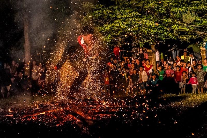 A Timeless Ritual: The Ultimate Guide to the Pa Then Fire Dancing Ceremony in Ha Giang