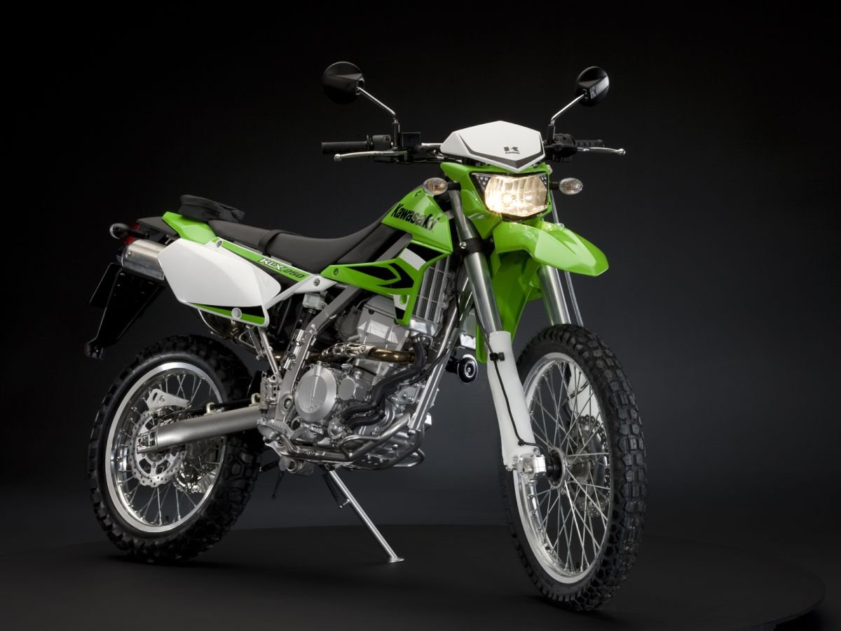 Off-Road Motorcycle Kawasaki KLX250 Rental