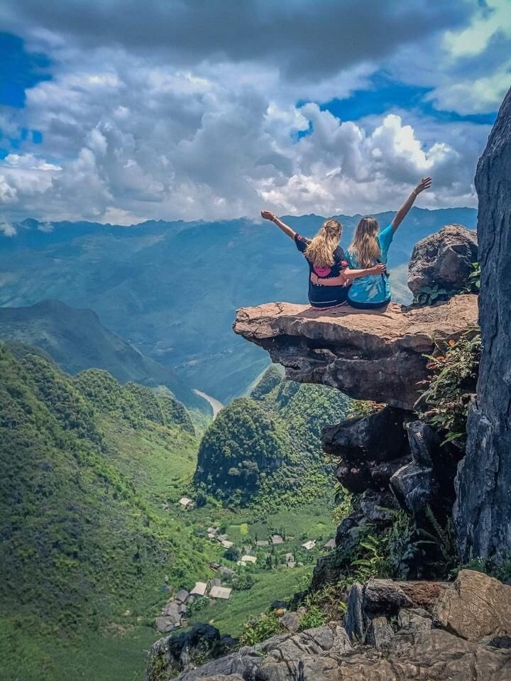 Best Time to Ride Motorcycles to Dong Van, Meo Vac, Du Gia, Yen Minh from Ha Giang