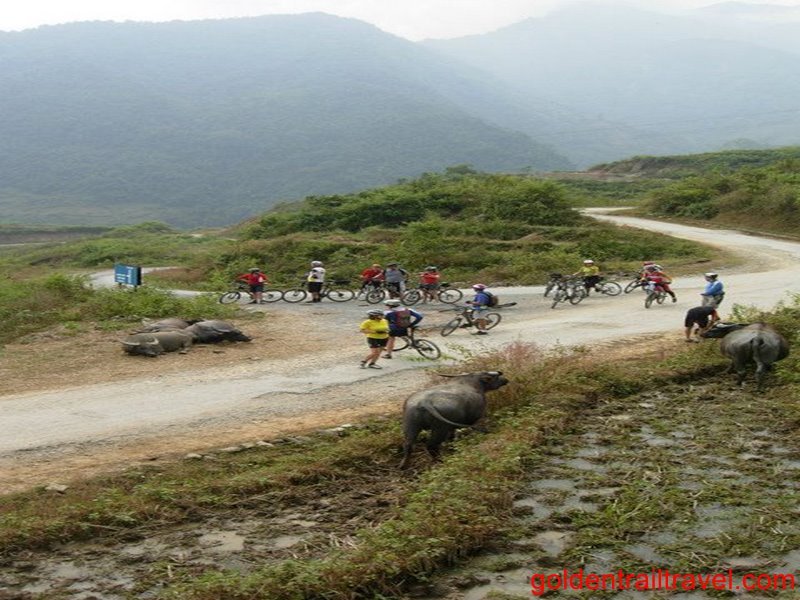 Cycling from Hanoi to Luang Prabang Tour 15 Days