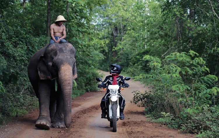 Tips for riding motorbikes safely in Laos?