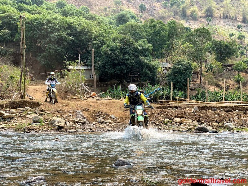 Wonderful North-east 7 Days Motorbiking: GTT702